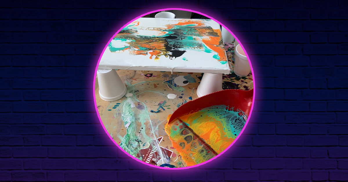 Acrylic Pouring – Dustpan